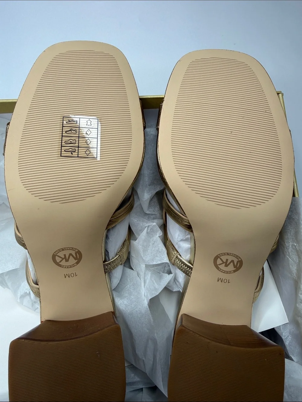 MICHAEL Michael Kors Women's Alma Mid Sandals Size 10
